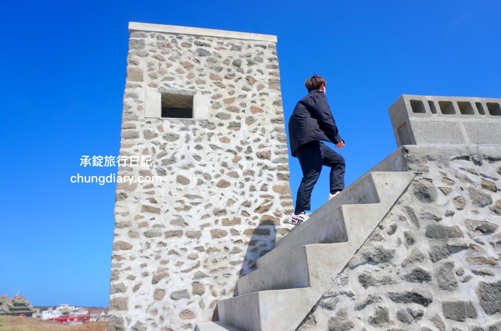 澎湖IG打卡景點【菓葉灰窯】座落在海岸邊的一座古老碉堡！澎湖兩天一夜自由行拍照景點。