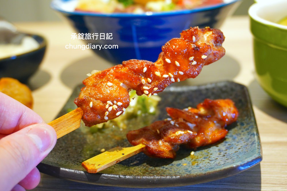 台中北區美食【虎藏燒肉丼食所台中一中店】鄰近中友百貨、一中街商圈,平價美味的燒肉丼飯專門店,還有提供免費味噌湯、飲品、冰沙可供享用。 - 第28張圖 台中北區美食【虎藏燒肉丼食所台中一中店】鄰近中友百貨、一中街商圈,平價美味的燒肉丼飯專門店,還有提供免費味噌湯、飲品、冰沙可供享用。