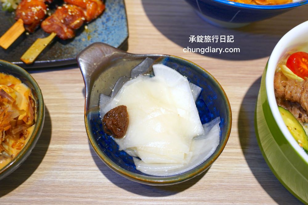 台中北區美食【虎藏燒肉丼食所台中一中店】鄰近中友百貨、一中街商圈,平價美味的燒肉丼飯專門店,還有提供免費味噌湯、飲品、冰沙可供享用。 - 第23張圖 台中北區美食【虎藏燒肉丼食所台中一中店】鄰近中友百貨、一中街商圈,平價美味的燒肉丼飯專門店,還有提供免費味噌湯、飲品、冰沙可供享用。