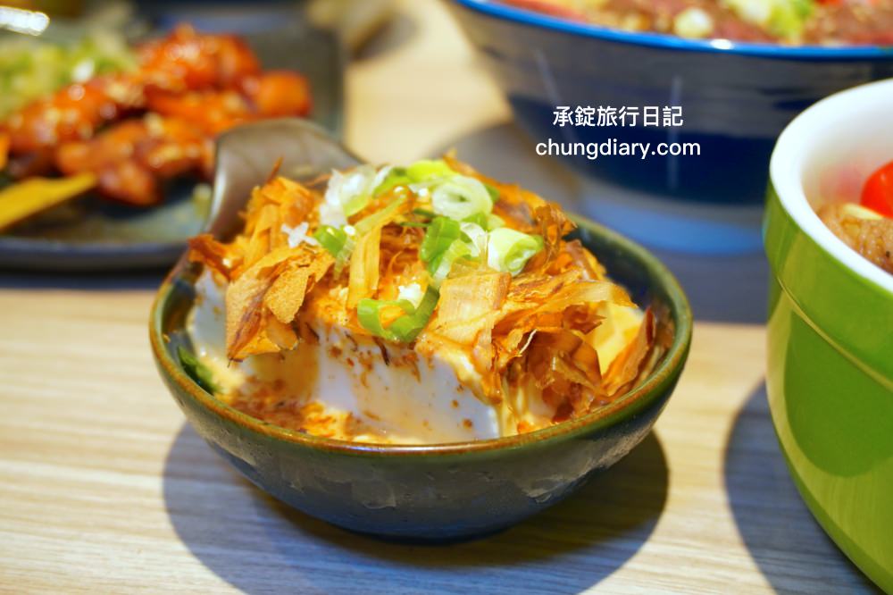 台中北區美食【虎藏燒肉丼食所台中一中店】鄰近中友百貨、一中街商圈,平價美味的燒肉丼飯專門店,還有提供免費味噌湯、飲品、冰沙可供享用。 - 第29張圖 台中北區美食【虎藏燒肉丼食所台中一中店】鄰近中友百貨、一中街商圈,平價美味的燒肉丼飯專門店,還有提供免費味噌湯、飲品、冰沙可供享用。