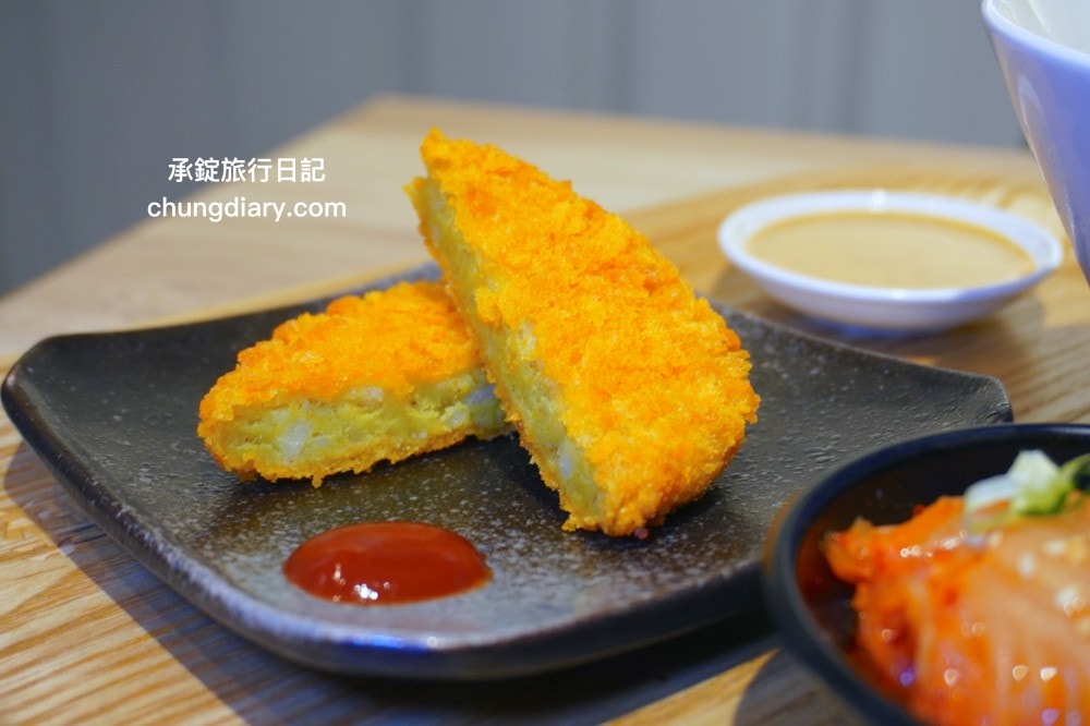 台中北區美食【虎藏燒肉丼食所台中一中店】鄰近中友百貨、一中街商圈,平價美味的燒肉丼飯專門店,還有提供免費味噌湯、飲品、冰沙可供享用。 - 第34張圖 台中北區美食【虎藏燒肉丼食所台中一中店】鄰近中友百貨、一中街商圈,平價美味的燒肉丼飯專門店,還有提供免費味噌湯、飲品、冰沙可供享用。
