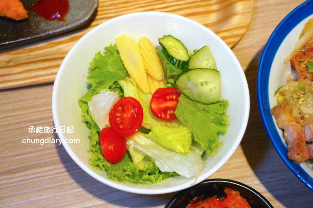 台中北區美食【虎藏燒肉丼食所台中一中店】鄰近中友百貨、一中街商圈,平價美味的燒肉丼飯專門店,還有提供免費味噌湯、飲品、冰沙可供享用。 - 第32張圖 台中北區美食【虎藏燒肉丼食所台中一中店】鄰近中友百貨、一中街商圈,平價美味的燒肉丼飯專門店,還有提供免費味噌湯、飲品、冰沙可供享用。