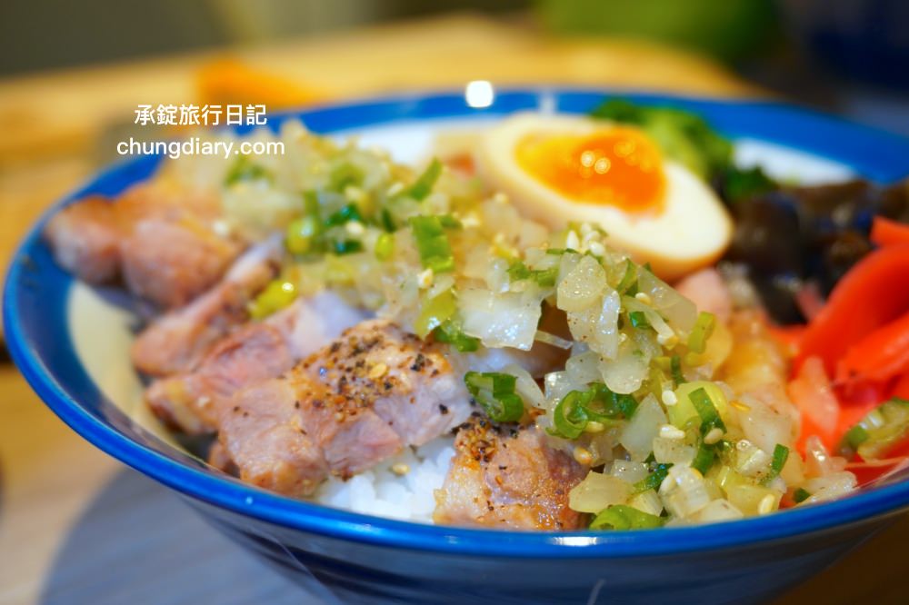 台中北區美食【虎藏燒肉丼食所台中一中店】鄰近中友百貨、一中街商圈,平價美味的燒肉丼飯專門店,還有提供免費味噌湯、飲品、冰沙可供享用。 - 第14張圖 台中北區美食【虎藏燒肉丼食所台中一中店】鄰近中友百貨、一中街商圈,平價美味的燒肉丼飯專門店,還有提供免費味噌湯、飲品、冰沙可供享用。