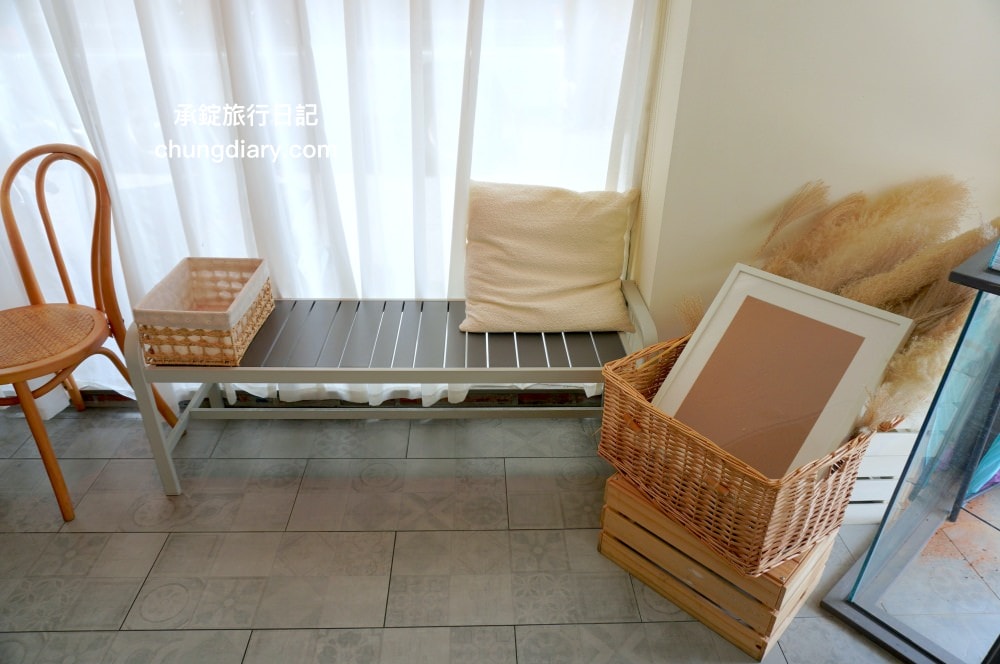 貳食尋夢所｜台中北區英才路早午餐推薦，純白歐風裝潢餐廳，療癒系美食義式料理，義大利麵、燉飯、可頌餐盤、濃湯、與蛋糕甜點。