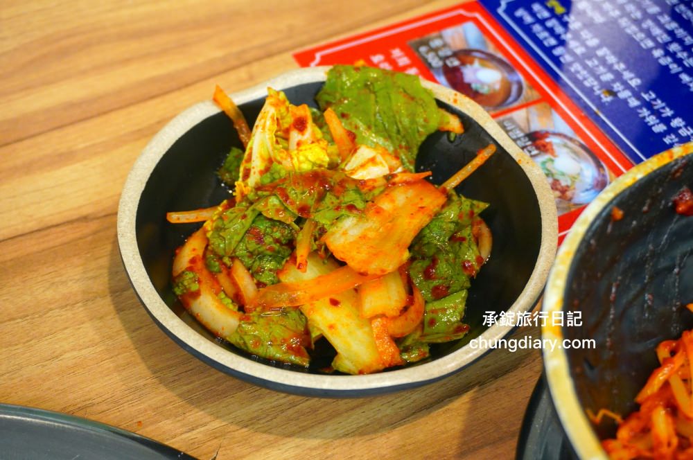 釜山西面烤肉【東方畜產西面總店 동방축산 서면본점】24小時營業!韓國烤腸、韓式烤五花肉、三層肉、松阪豬、牛排骨、牛肋眼肉…等,價格實惠、份量十足、用餐環境乾淨明亮且寬敞。 - 第17張圖 釜山西面烤肉【東方畜產西面總店 동방축산 서면본점】24小時營業!韓國烤腸、韓式烤五花肉、三層肉、松阪豬、牛排骨、牛肋眼肉…等,價格實惠、份量十足、用餐環境乾淨明亮且寬敞。