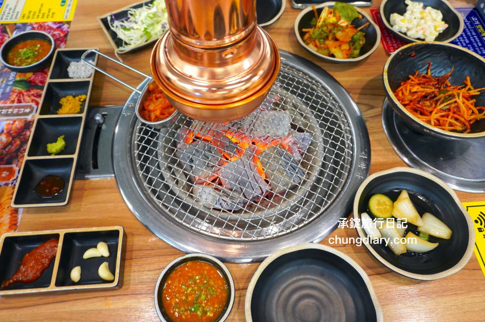 釜山西面烤肉【東方畜產西面總店 동방축산 서면본점】24小時營業!韓國烤腸、韓式烤五花肉、三層肉、松阪豬、牛排骨、牛肋眼肉…等,價格實惠、份量十足、用餐環境乾淨明亮且寬敞。 - 第12張圖 釜山西面烤肉【東方畜產西面總店 동방축산 서면본점】24小時營業!韓國烤腸、韓式烤五花肉、三層肉、松阪豬、牛排骨、牛肋眼肉…等,價格實惠、份量十足、用餐環境乾淨明亮且寬敞。