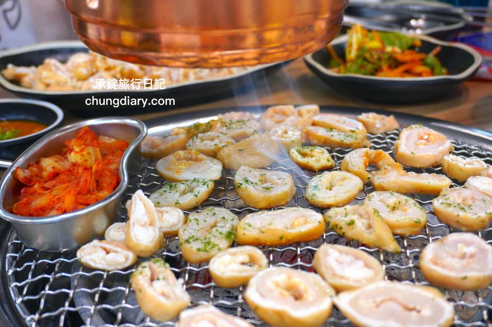 釜山西面烤肉【東方畜產西面總店 동방축산 서면본점】24小時營業!韓國烤腸、韓式烤五花肉、三層肉、松阪豬、牛排骨、牛肋眼肉…等,價格實惠、份量十足、用餐環境乾淨明亮且寬敞。 - 第30張圖 釜山西面烤肉【東方畜產西面總店 동방축산 서면본점】24小時營業!韓國烤腸、韓式烤五花肉、三層肉、松阪豬、牛排骨、牛肋眼肉…等,價格實惠、份量十足、用餐環境乾淨明亮且寬敞。