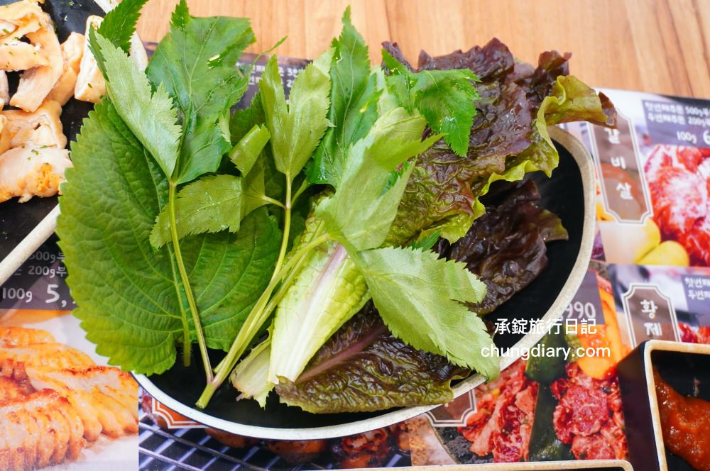 釜山西面烤肉【東方畜產西面總店 동방축산 서면본점】24小時營業!韓國烤腸、韓式烤五花肉、三層肉、松阪豬、牛排骨、牛肋眼肉…等,價格實惠、份量十足、用餐環境乾淨明亮且寬敞。 - 第23張圖 釜山西面烤肉【東方畜產西面總店 동방축산 서면본점】24小時營業!韓國烤腸、韓式烤五花肉、三層肉、松阪豬、牛排骨、牛肋眼肉…等,價格實惠、份量十足、用餐環境乾淨明亮且寬敞。