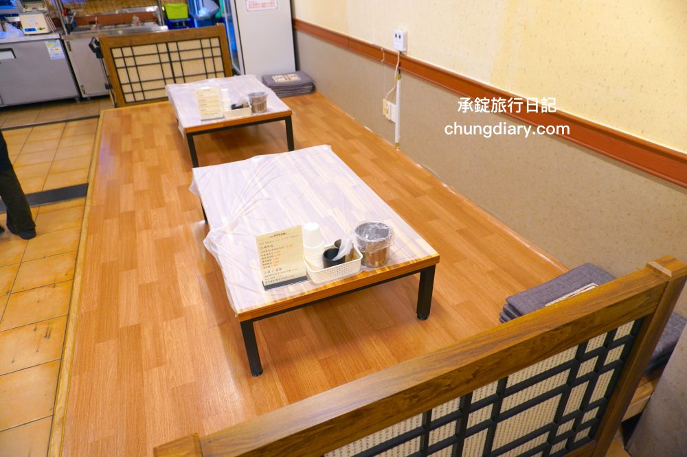 釜山韓式豬腳【漢方王豬腳한방왕족발】南浦站美食,靠近影島大橋附近,美味度NO.1!半半豬腳반반족발(족발반+불족반)。 - 第6張圖 釜山韓式豬腳【漢方王豬腳한방왕족발】南浦站美食,靠近影島大橋附近,美味度NO.1!半半豬腳반반족발(족발반+불족반)。