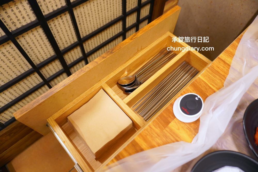 釜山韓式豬腳【漢方王豬腳한방왕족발】南浦站美食,靠近影島大橋附近,美味度NO.1!半半豬腳반반족발(족발반+불족반)。 - 第8張圖 釜山韓式豬腳【漢方王豬腳한방왕족발】南浦站美食,靠近影島大橋附近,美味度NO.1!半半豬腳반반족발(족발반+불족반)。