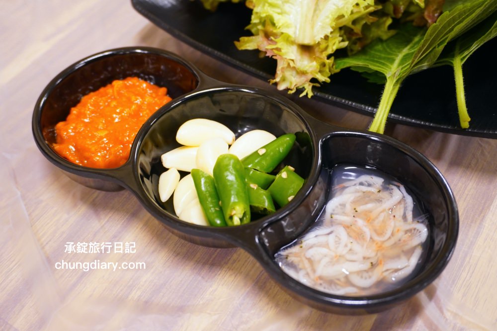 釜山韓式豬腳【漢方王豬腳한방왕족발】南浦站美食,靠近影島大橋附近,美味度NO.1!半半豬腳반반족발(족발반+불족반)。 - 第10張圖 釜山韓式豬腳【漢方王豬腳한방왕족발】南浦站美食,靠近影島大橋附近,美味度NO.1!半半豬腳반반족발(족발반+불족반)。