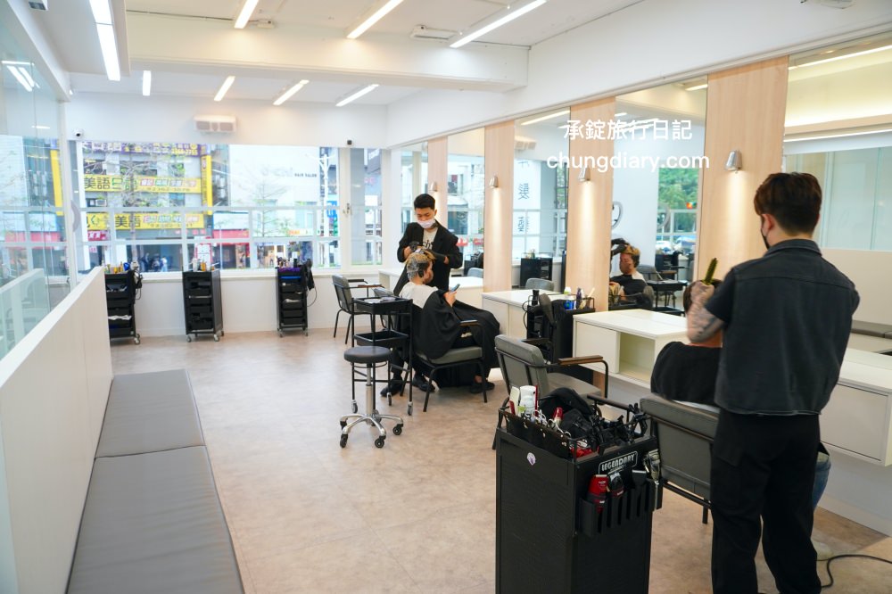 公館髮廊推薦【鉅洋髮藝 G-Young Hair salon】台北中正區美髮店！專業髮型師「Nell年年」擅長男款髮型風格，男士剪髮、男生染髮、韓式燙髮。