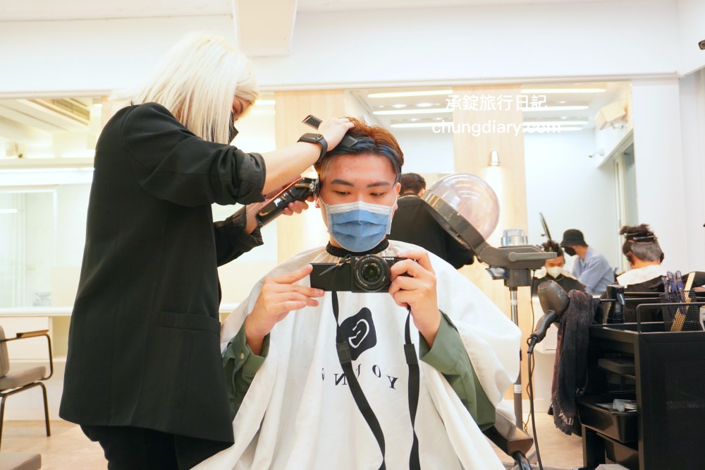 公館髮廊推薦【鉅洋髮藝 G-Young Hair salon】台北中正區美髮店！專業髮型師「Nell年年」擅長男款髮型風格，男士剪髮、男生染髮、韓式燙髮。