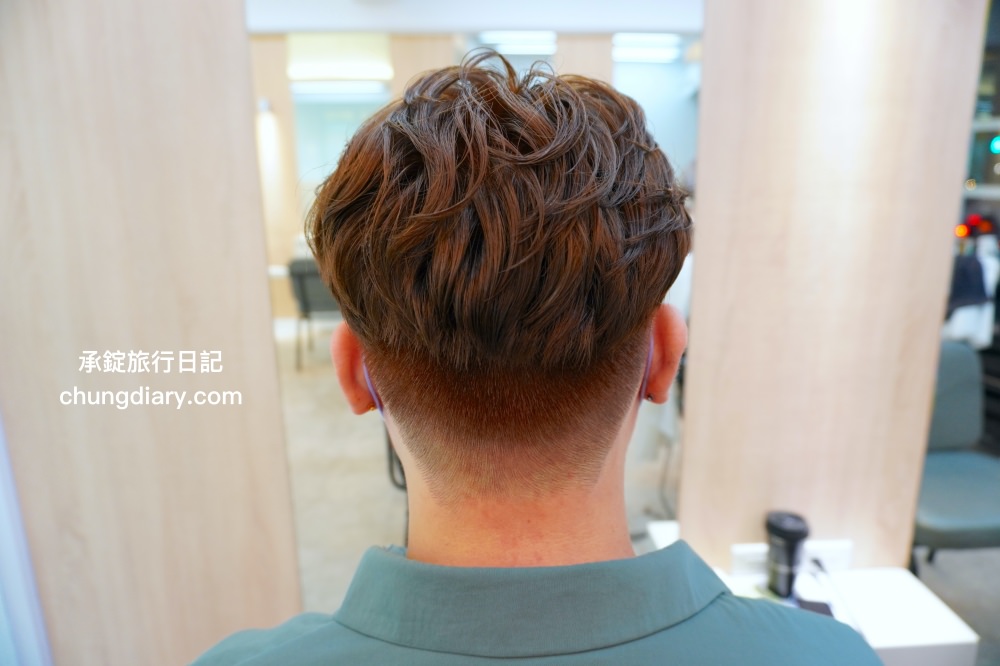 公館髮廊推薦【鉅洋髮藝 G-Young Hair salon】台北中正區美髮店！專業髮型師「Nell年年」擅長男款髮型風格，男士剪髮、男生染髮、韓式燙髮。