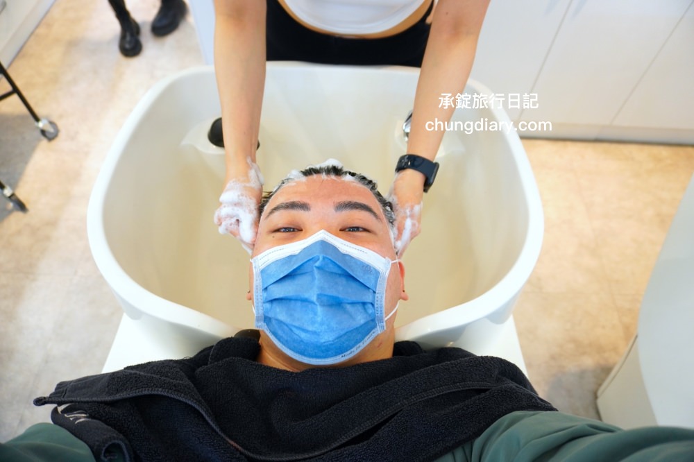 公館髮廊推薦【鉅洋髮藝 G-Young Hair salon】台北中正區美髮店！專業髮型師「Nell年年」擅長男款髮型風格，男士剪髮、男生染髮、韓式燙髮。