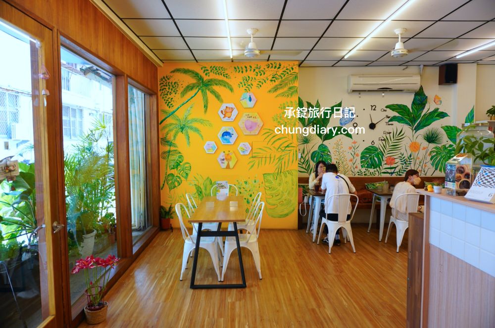 阿飛Brunch|台中火車站早午餐店,明亮溫馨「植物系」裝潢風格,隱藏在巷弄內的綠植餐廳!鄰近~大魯閣新時代購物中心/台中站前秀泰影城/LaLaport台中店|台中東區大智路美食推薦 - 第7張圖 阿飛Brunch|台中火車站早午餐店,明亮溫馨「植物系」裝潢風格,隱藏在巷弄內的綠植餐廳!鄰近~大魯閣新時代購物中心/台中站前秀泰影城/LaLaport台中店|台中東區大智路美食推薦