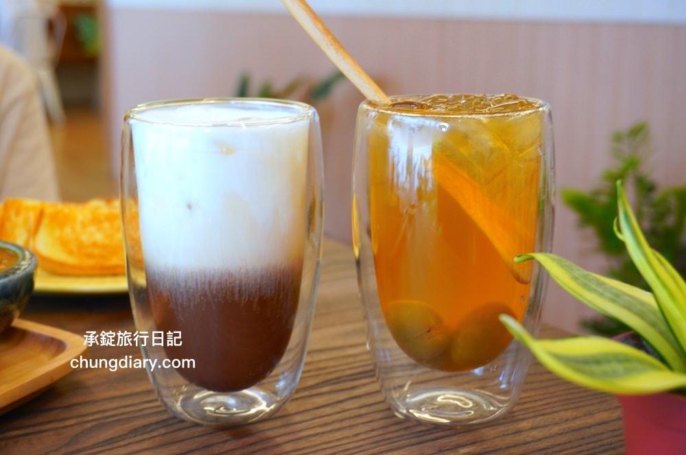 阿飛Brunch|台中火車站早午餐店,明亮溫馨「植物系」裝潢風格,隱藏在巷弄內的綠植餐廳!鄰近~大魯閣新時代購物中心/台中站前秀泰影城/LaLaport台中店|台中東區大智路美食推薦 - 第33張圖 阿飛Brunch|台中火車站早午餐店,明亮溫馨「植物系」裝潢風格,隱藏在巷弄內的綠植餐廳!鄰近~大魯閣新時代購物中心/台中站前秀泰影城/LaLaport台中店|台中東區大智路美食推薦