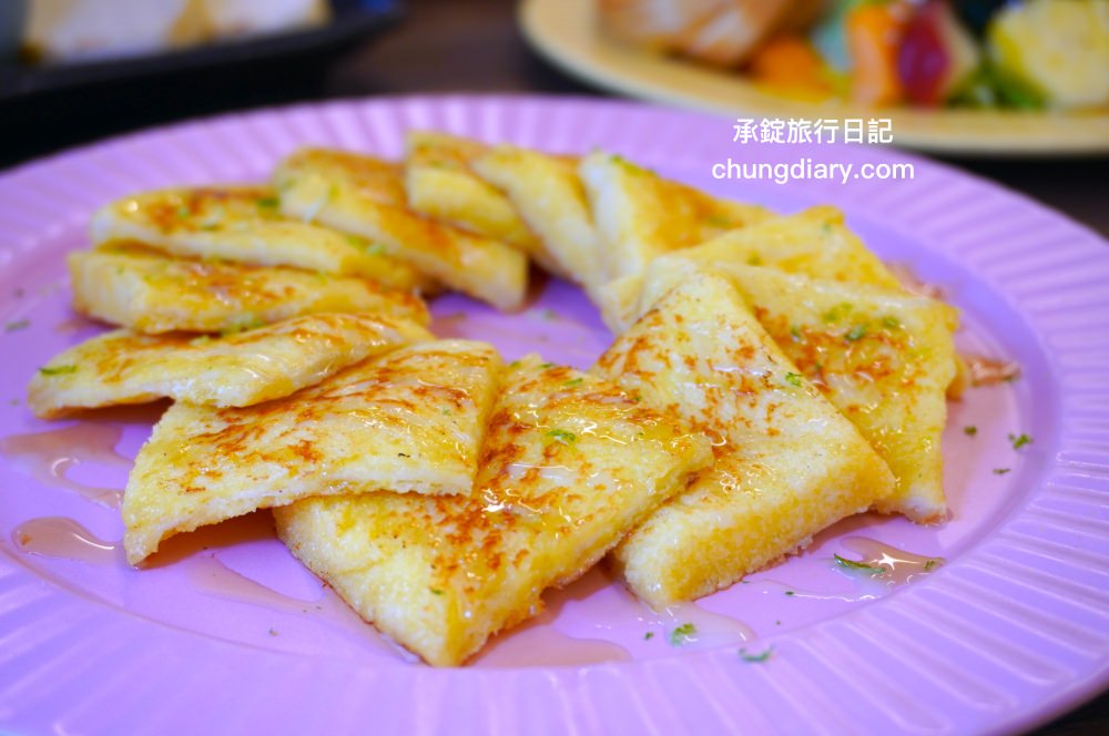 阿飛Brunch|台中火車站早午餐店,明亮溫馨「植物系」裝潢風格,隱藏在巷弄內的綠植餐廳!鄰近~大魯閣新時代購物中心/台中站前秀泰影城/LaLaport台中店|台中東區大智路美食推薦 - 第29張圖 阿飛Brunch|台中火車站早午餐店,明亮溫馨「植物系」裝潢風格,隱藏在巷弄內的綠植餐廳!鄰近~大魯閣新時代購物中心/台中站前秀泰影城/LaLaport台中店|台中東區大智路美食推薦