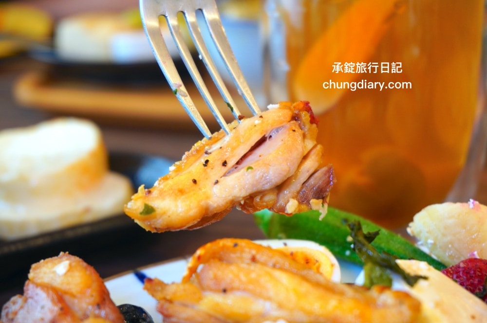 阿飛Brunch|台中火車站早午餐店,明亮溫馨「植物系」裝潢風格,隱藏在巷弄內的綠植餐廳!鄰近~大魯閣新時代購物中心/台中站前秀泰影城/LaLaport台中店|台中東區大智路美食推薦 - 第19張圖 阿飛Brunch|台中火車站早午餐店,明亮溫馨「植物系」裝潢風格,隱藏在巷弄內的綠植餐廳!鄰近~大魯閣新時代購物中心/台中站前秀泰影城/LaLaport台中店|台中東區大智路美食推薦