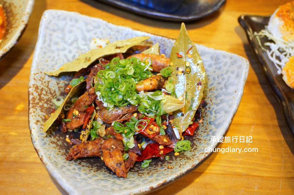 隱居居酒屋いざかや台中店｜廣三SOGO百貨後方，串燒、烤物、刺身、炸物、日式料理專賣！晚餐宵夜喝酒の深夜食堂。