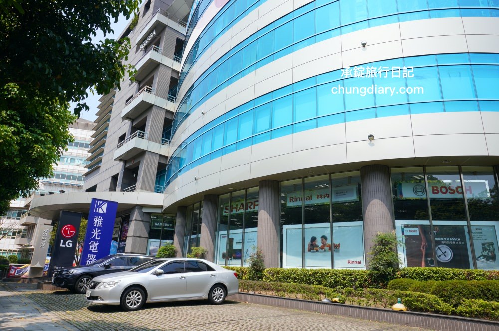 電風扇推薦【UFesa 16吋DC直流節能風扇】智能家電，尊爵奢華黑質感外型，七段大風量調整設定，睡眠風/自然風/一般風三種模式，定時開關機，紅外線遙控器操控！台北內湖雅光電器商城