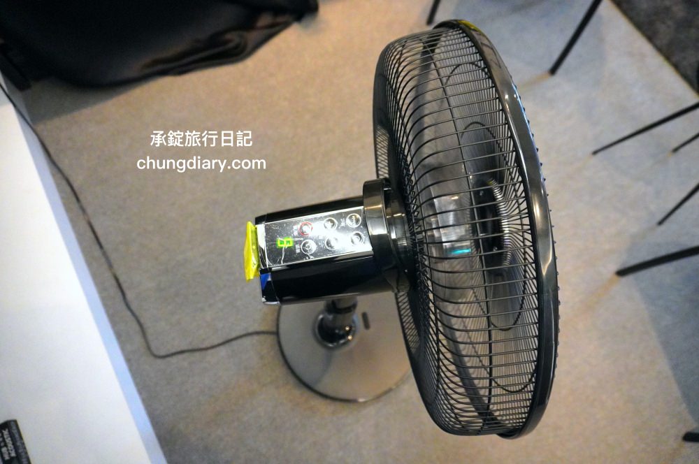 電風扇推薦【UFesa 16吋DC直流節能風扇】智能家電，尊爵奢華黑質感外型，七段大風量調整設定，睡眠風/自然風/一般風三種模式，定時開關機，紅外線遙控器操控！台北內湖雅光電器商城