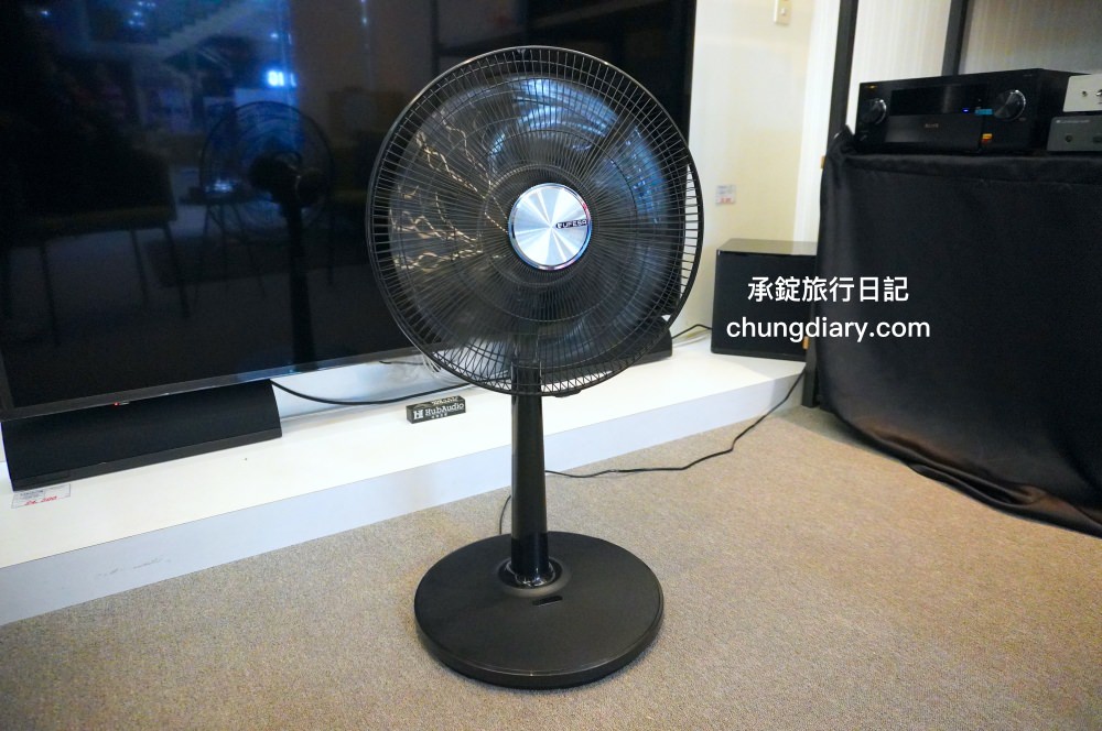 電風扇推薦【UFesa 16吋DC直流節能風扇】智能家電，尊爵奢華黑質感外型，七段大風量調整設定，睡眠風/自然風/一般風三種模式，定時開關機，紅外線遙控器操控！台北內湖雅光電器商城