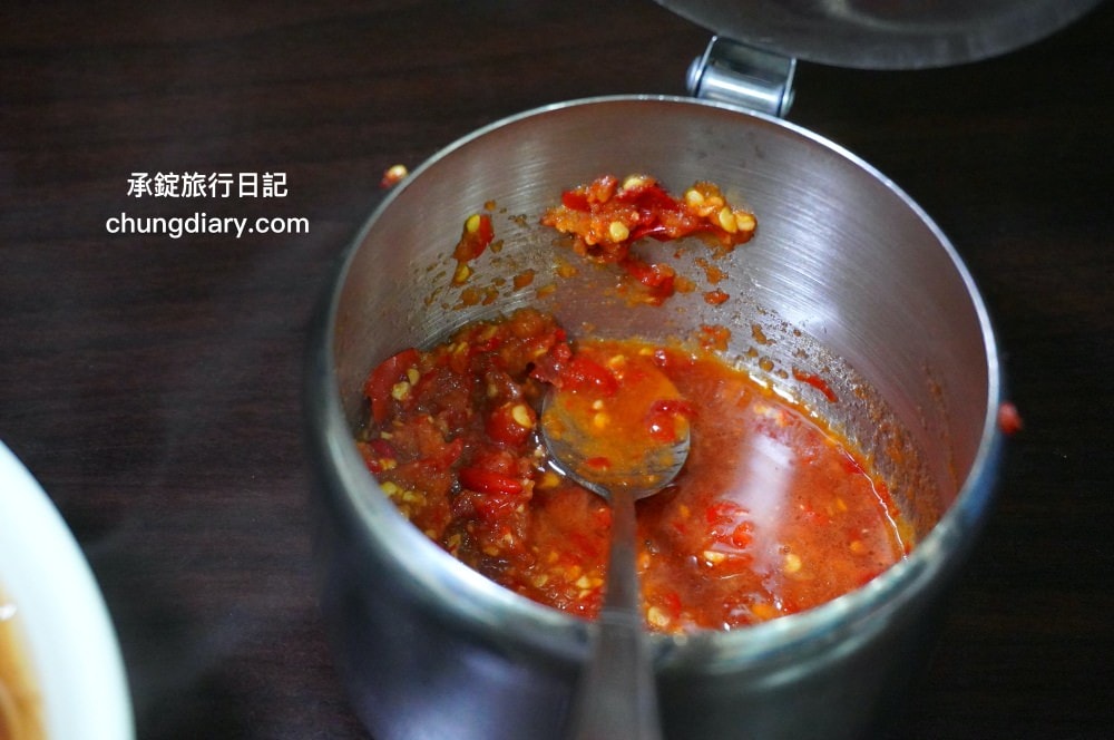 台北饒河夜市|東發號油飯麵線|土地公廟百年老店,推薦必點大腸蚵仔麵線。 - 第17張圖 台北饒河夜市|東發號油飯麵線|土地公廟百年老店,推薦必點大腸蚵仔麵線。