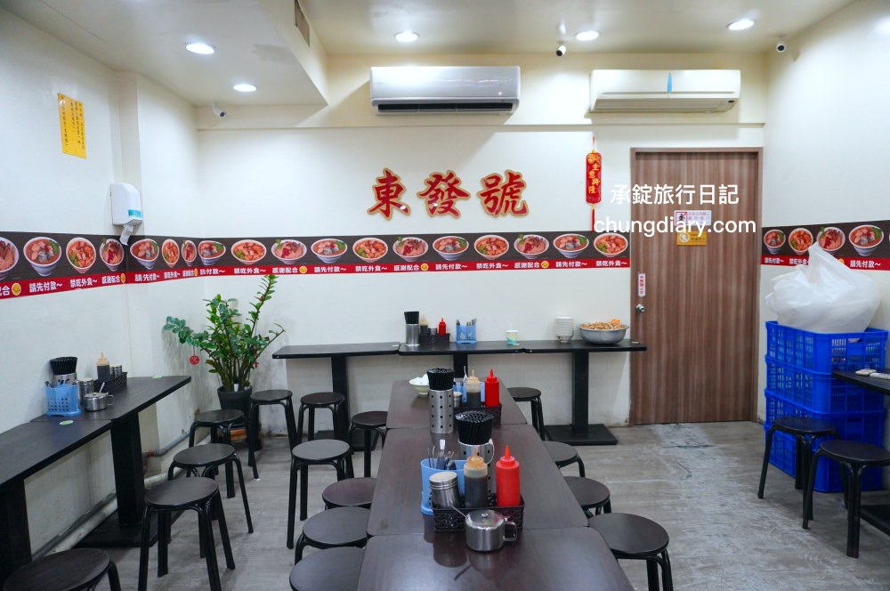 台北饒河夜市|東發號油飯麵線|土地公廟百年老店,推薦必點大腸蚵仔麵線。 - 第6張圖 台北饒河夜市|東發號油飯麵線|土地公廟百年老店,推薦必點大腸蚵仔麵線。