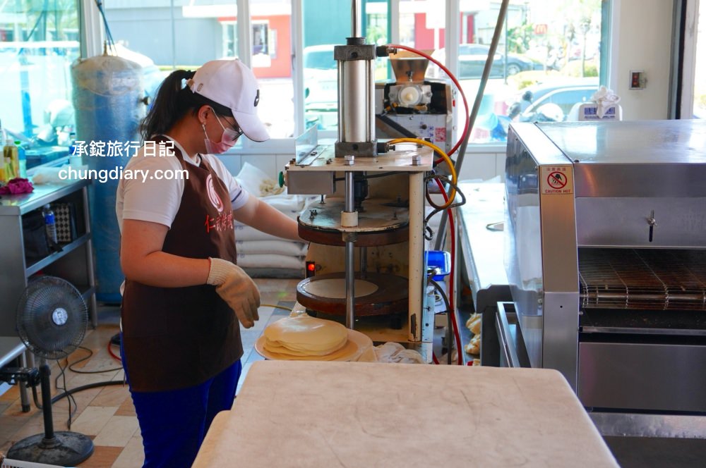 高雄仁武烤鴨怎麼點？招牌「一鴨二吃」全鴨附餅、鹹酥全鴨，2023最新菜單MENU價格。