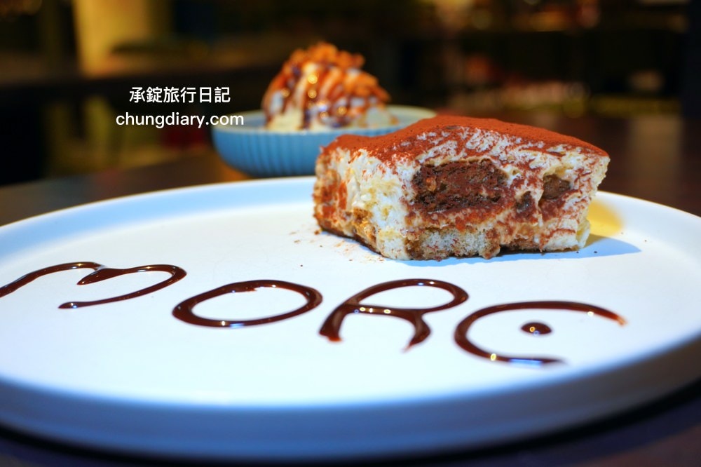 中山站美食【默爾pasta pizza】誠品南西餐廳3樓，餐點皆採現點現做，主打「又薄又脆」手工窯烤義式披薩，台北好吃義大利麵燉飯料理推薦。