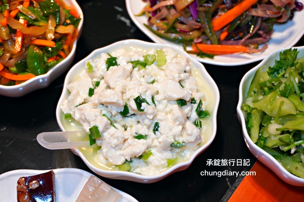 小媳婦鐵鍋燉台中旗艦店|最道地特色東北菜!必點手工玉米餅|漁人町日本星光市集、台中市魚市場-哈漁碼頭旁。 - 第38張圖 小媳婦鐵鍋燉台中旗艦店|最道地特色東北菜!必點手工玉米餅|漁人町日本星光市集、台中市魚市場-哈漁碼頭旁。