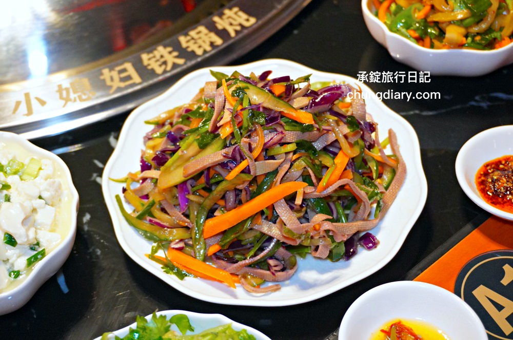 小媳婦鐵鍋燉台中旗艦店|最道地特色東北菜!必點手工玉米餅|漁人町日本星光市集、台中市魚市場-哈漁碼頭旁。 - 第44張圖 小媳婦鐵鍋燉台中旗艦店|最道地特色東北菜!必點手工玉米餅|漁人町日本星光市集、台中市魚市場-哈漁碼頭旁。