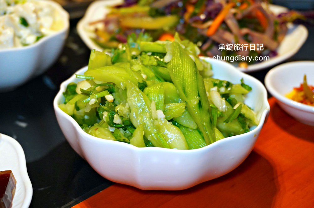 小媳婦鐵鍋燉台中旗艦店|最道地特色東北菜!必點手工玉米餅|漁人町日本星光市集、台中市魚市場-哈漁碼頭旁。 - 第36張圖 小媳婦鐵鍋燉台中旗艦店|最道地特色東北菜!必點手工玉米餅|漁人町日本星光市集、台中市魚市場-哈漁碼頭旁。