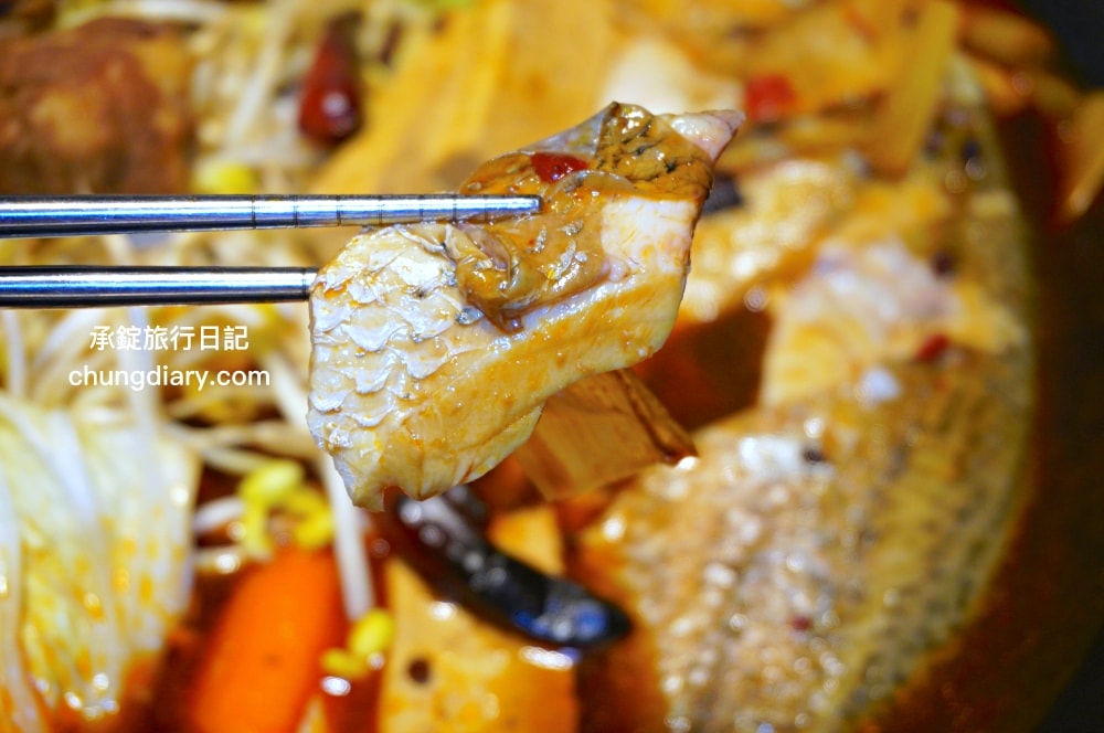 小媳婦鐵鍋燉台中旗艦店|最道地特色東北菜!必點手工玉米餅|漁人町日本星光市集、台中市魚市場-哈漁碼頭旁。 - 第24張圖 小媳婦鐵鍋燉台中旗艦店|最道地特色東北菜!必點手工玉米餅|漁人町日本星光市集、台中市魚市場-哈漁碼頭旁。