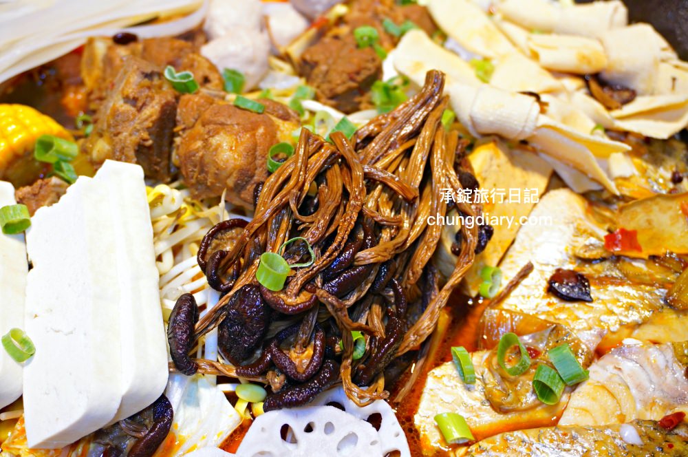 小媳婦鐵鍋燉台中旗艦店|最道地特色東北菜!必點手工玉米餅|漁人町日本星光市集、台中市魚市場-哈漁碼頭旁。 - 第30張圖 小媳婦鐵鍋燉台中旗艦店|最道地特色東北菜!必點手工玉米餅|漁人町日本星光市集、台中市魚市場-哈漁碼頭旁。