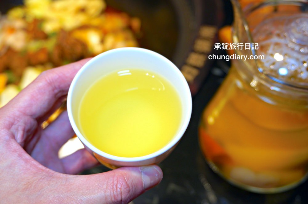 小媳婦鐵鍋燉台中旗艦店|最道地特色東北菜!必點手工玉米餅|漁人町日本星光市集、台中市魚市場-哈漁碼頭旁。 - 第47張圖 小媳婦鐵鍋燉台中旗艦店|最道地特色東北菜!必點手工玉米餅|漁人町日本星光市集、台中市魚市場-哈漁碼頭旁。