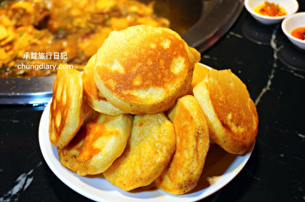 小媳婦鐵鍋燉台中旗艦店|最道地特色東北菜!必點手工玉米餅|漁人町日本星光市集、台中市魚市場-哈漁碼頭旁。 - 第27張圖 小媳婦鐵鍋燉台中旗艦店|最道地特色東北菜!必點手工玉米餅|漁人町日本星光市集、台中市魚市場-哈漁碼頭旁。