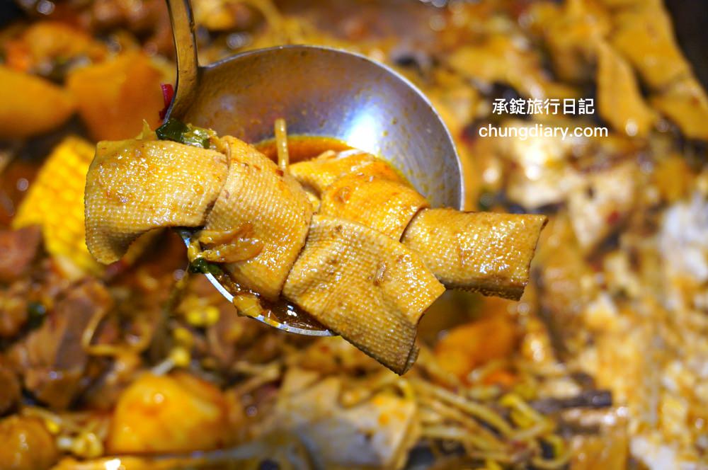 小媳婦鐵鍋燉台中旗艦店|最道地特色東北菜!必點手工玉米餅|漁人町日本星光市集、台中市魚市場-哈漁碼頭旁。 - 第29張圖 小媳婦鐵鍋燉台中旗艦店|最道地特色東北菜!必點手工玉米餅|漁人町日本星光市集、台中市魚市場-哈漁碼頭旁。