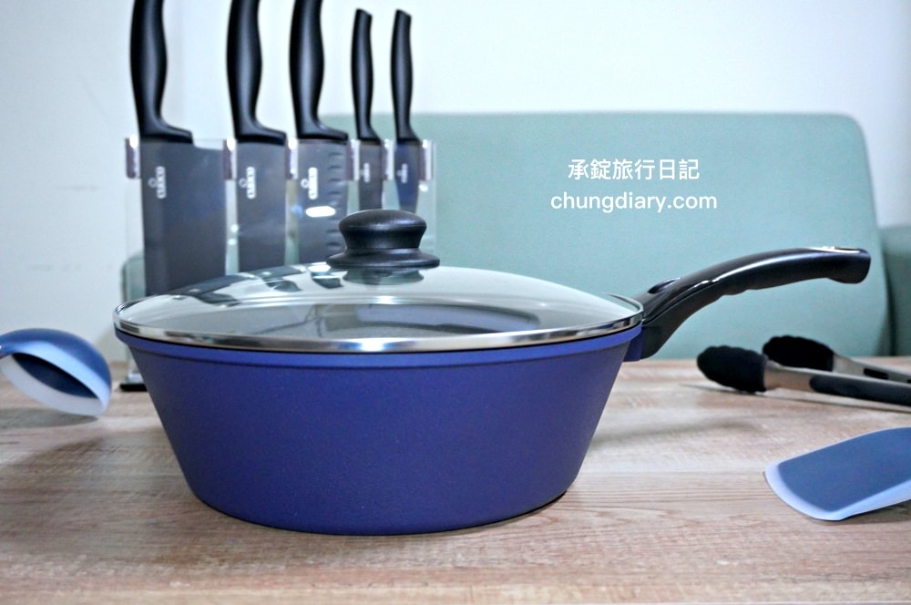 義大利CUOCO小帥鍋 S2|專利石墨烯深煎炒鍋|4.2L超大容量設計!煎、炒、湯三合一鍋型。 - 第4張圖 義大利CUOCO小帥鍋 S2|專利石墨烯深煎炒鍋|4.2L超大容量設計!煎、炒、湯三合一鍋型。