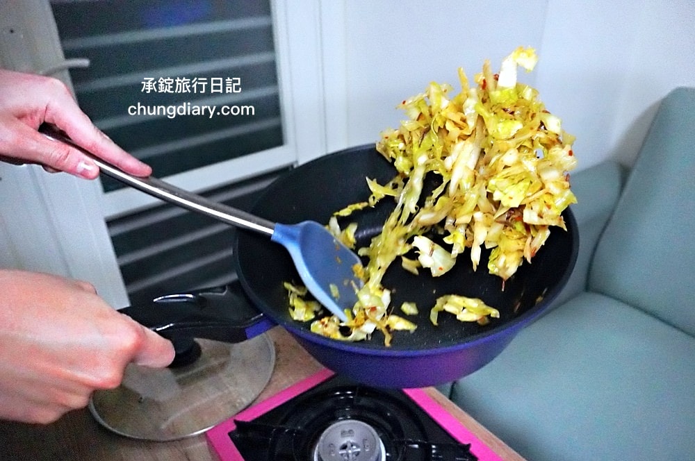 義大利CUOCO小帥鍋 S2|專利石墨烯深煎炒鍋|4.2L超大容量設計!煎、炒、湯三合一鍋型。 - 第15張圖 義大利CUOCO小帥鍋 S2|專利石墨烯深煎炒鍋|4.2L超大容量設計!煎、炒、湯三合一鍋型。