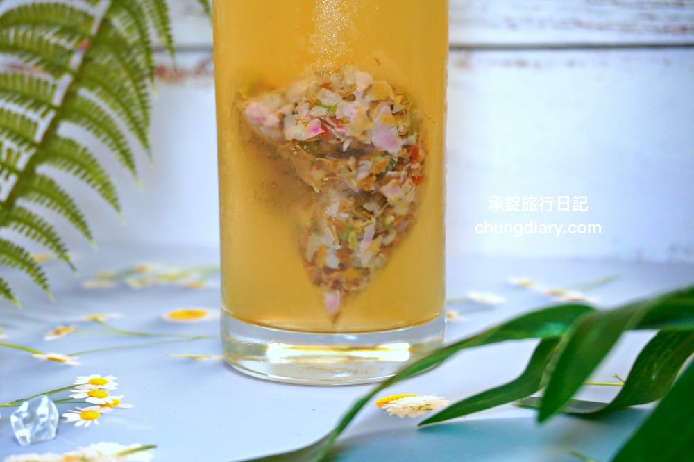 十二韻太平中山店｜限定門市！雞蛋仔現點現做｜玫瑰美妍冰茶、埔里甘蔗青茶、蜂蜜檸檬粉粿、粉珍粿奶茶。