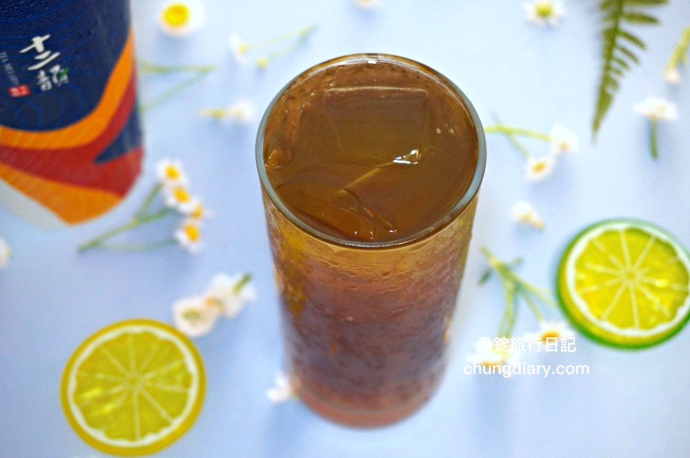 十二韻太平中山店｜限定門市！雞蛋仔現點現做｜玫瑰美妍冰茶、埔里甘蔗青茶、蜂蜜檸檬粉粿、粉珍粿奶茶。
