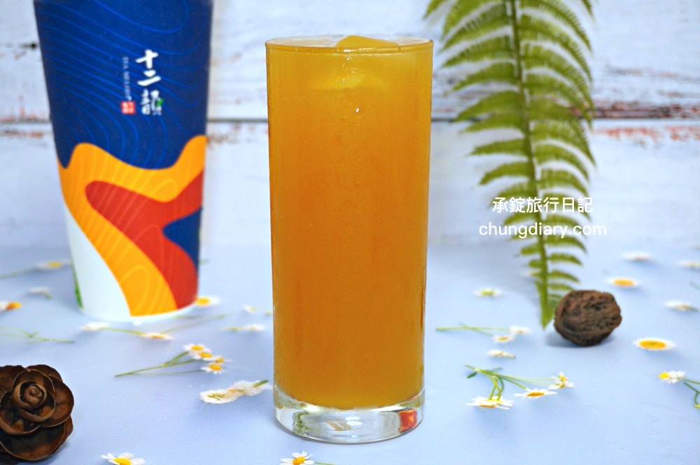 十二韻太平中山店｜限定門市！雞蛋仔現點現做｜玫瑰美妍冰茶、埔里甘蔗青茶、蜂蜜檸檬粉粿、粉珍粿奶茶。