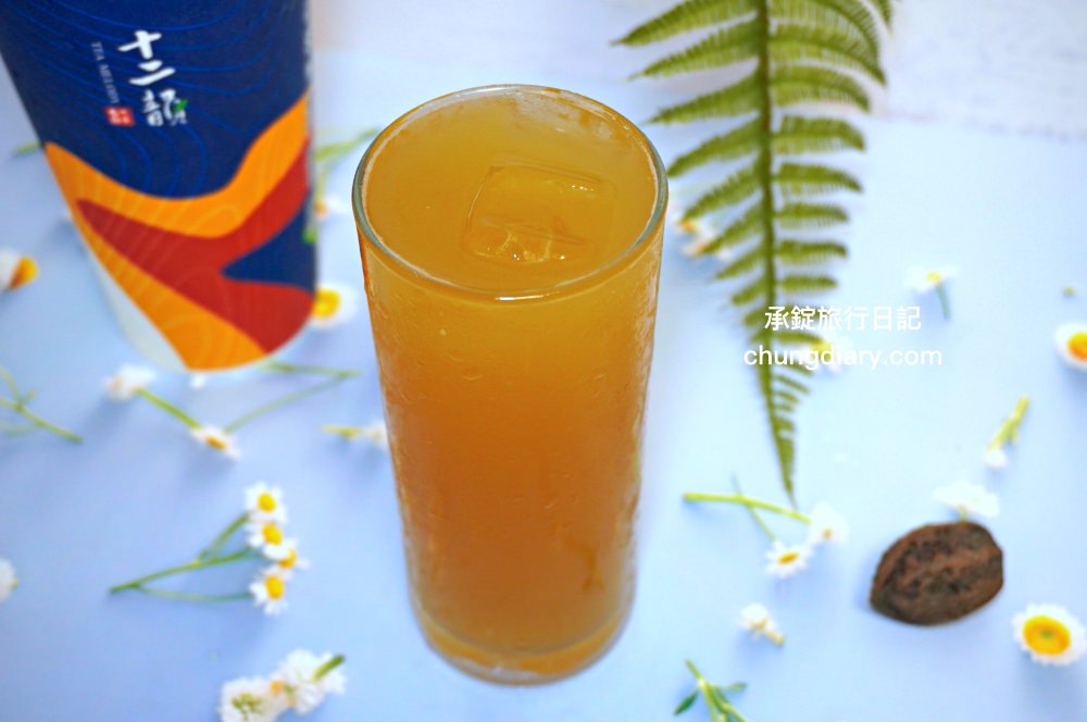 十二韻太平中山店｜限定門市！雞蛋仔現點現做｜玫瑰美妍冰茶、埔里甘蔗青茶、蜂蜜檸檬粉粿、粉珍粿奶茶。