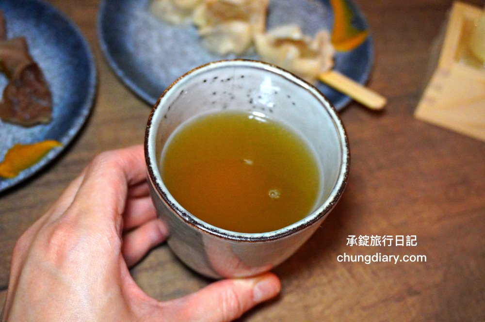 台中西區中美街美食【酒.さけ.關東煮】廣三SOGO百貨後方，晚餐、宵夜、凌晨小酌！最道地日本味清爽無負擔。