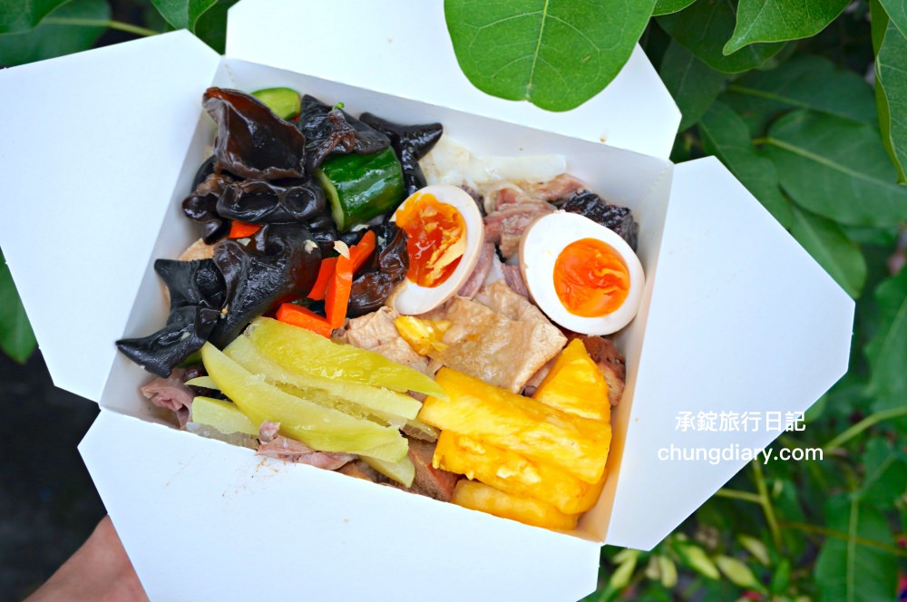 木子李鹽水雞｜台中太平美食｜乾淨衛生小吃餐車，好吃不貴，獨家胡椒粉配方，清爽不油膩！鄰近～東區精武車站。