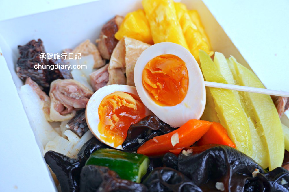 木子李鹽水雞｜台中太平美食｜乾淨衛生小吃餐車，好吃不貴，獨家胡椒粉配方，清爽不油膩！鄰近～東區精武車站。