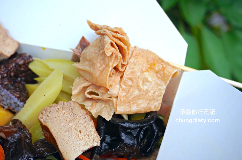 木子李鹽水雞｜台中太平美食｜乾淨衛生小吃餐車，好吃不貴，獨家胡椒粉配方，清爽不油膩！鄰近～東區精武車站。