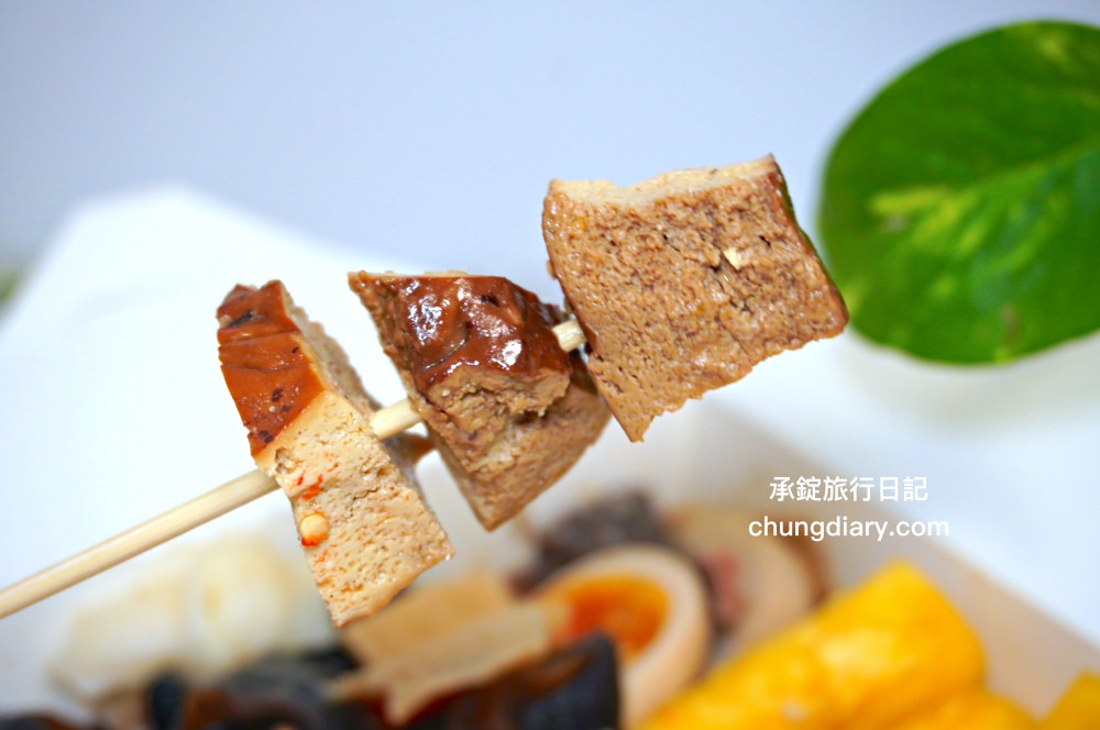 木子李鹽水雞｜台中太平美食｜乾淨衛生小吃餐車，好吃不貴，獨家胡椒粉配方，清爽不油膩！鄰近～東區精武車站。